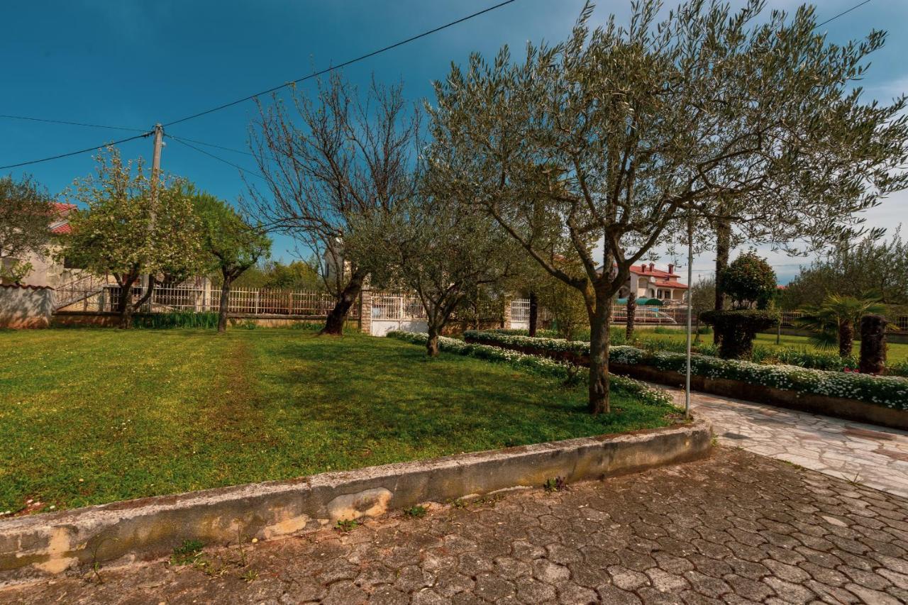 Apartment Villa Olga Poreč Buitenkant foto